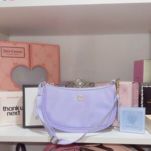 BRAND NEW Lululemon purple City Essentials Mini Shoulder Bag in Lavender Frost
